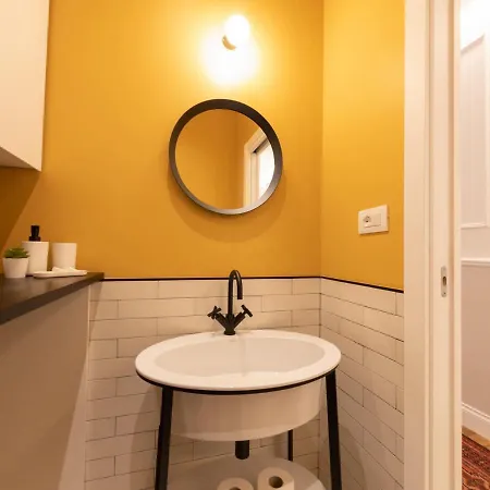 The Rent - Colorful One-bedroom In San Giovanni District Διαμέρισμα Ρώμη